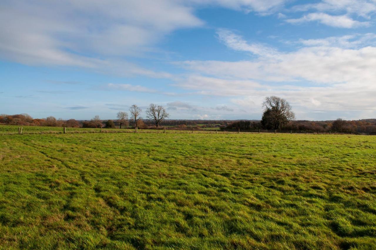Milberry Green Meadows Warlingham エクステリア 写真